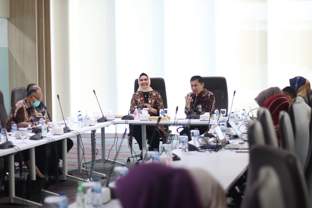 komitmen-tingkatkan-literasi-keuangan-ojk-kr-7-sumbagsel-bersama-dinas-perpustakaan-provinsi-sumatera-selatan-sinergikan-program-literasi-di-tahun-2023