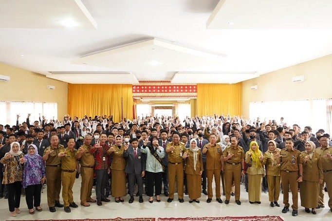 siapkan-generasi-penerus-bangsa-berdaya-saing-ojk-kr-7-sumbagsel-bersama-duta-literasi-gelar-workshop-perencanaan-keuangan